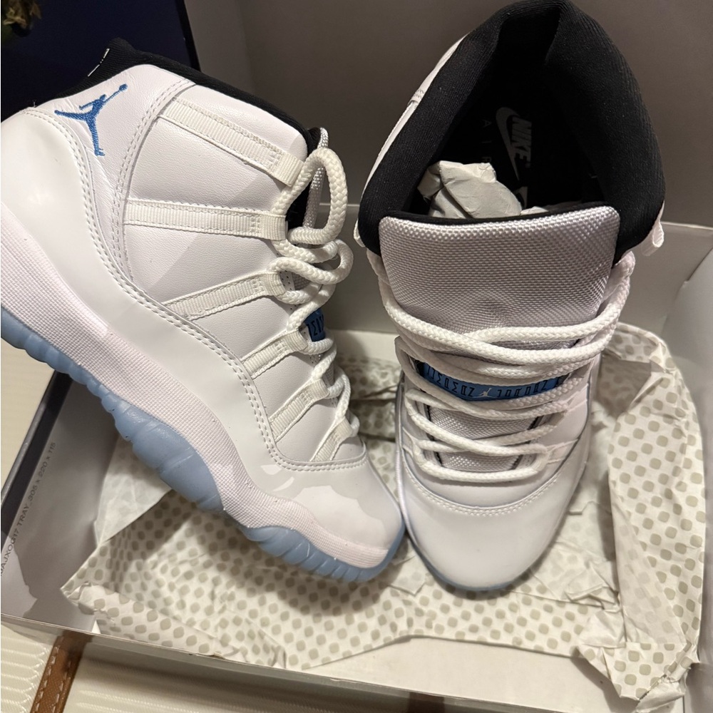 Jordan 11s (GS) size 7